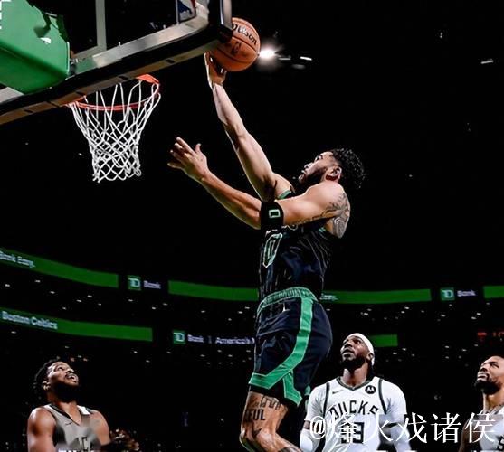 塔图姆31+12力压字母哥43+13 凯尔特人逆转击败雄鹿 塔图姆31+12力压字母哥43+13 凯尔特人逆转击败雄鹿