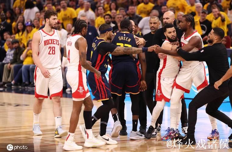 NBA杯赛淘汰赛对决：火箭勇士激战，雷霆迎战独行侠